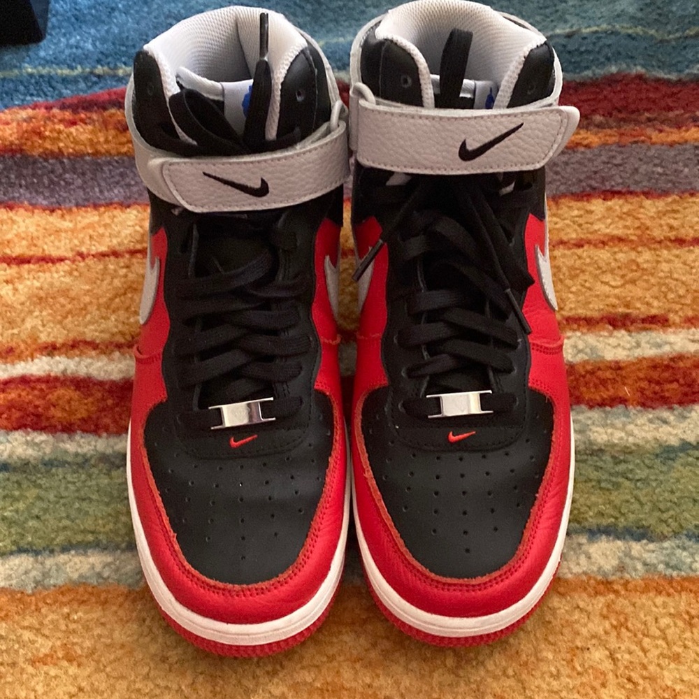 Men Nike Shoes.  Size 8.5.